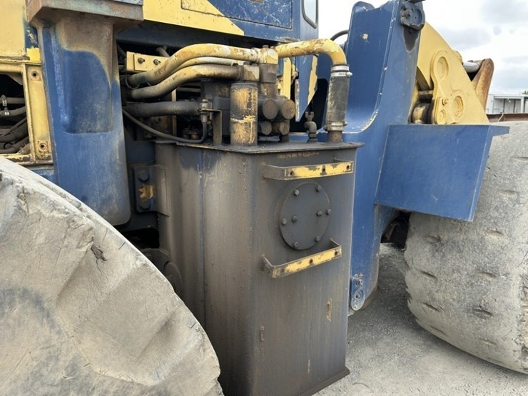 kobelco-lk1150-ii-wheel-loader-image-22