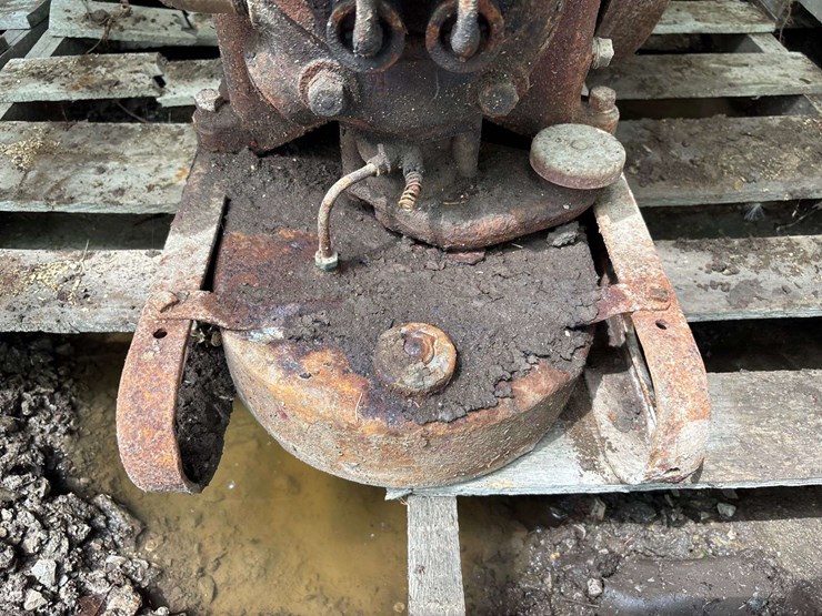 3-5-hp-international-harvester-la-engine-image-17