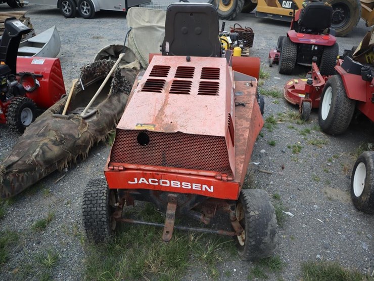 jacobson-riding-mower-image-6