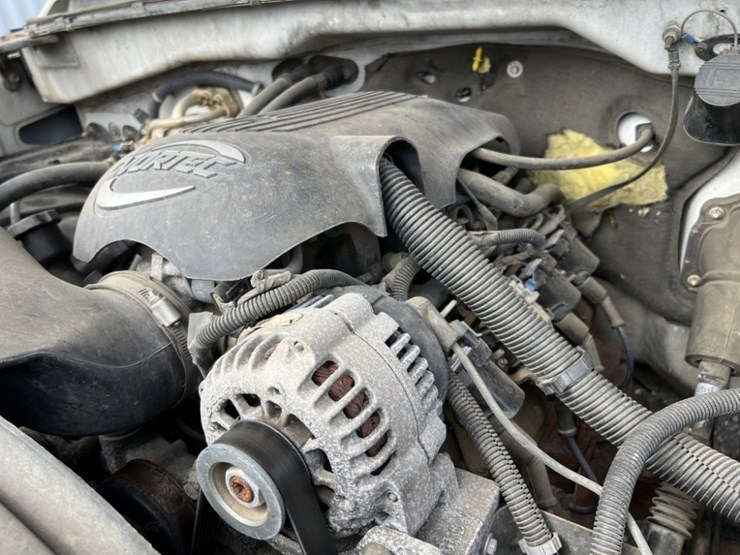 2002-chevrolet-silverado-image-25