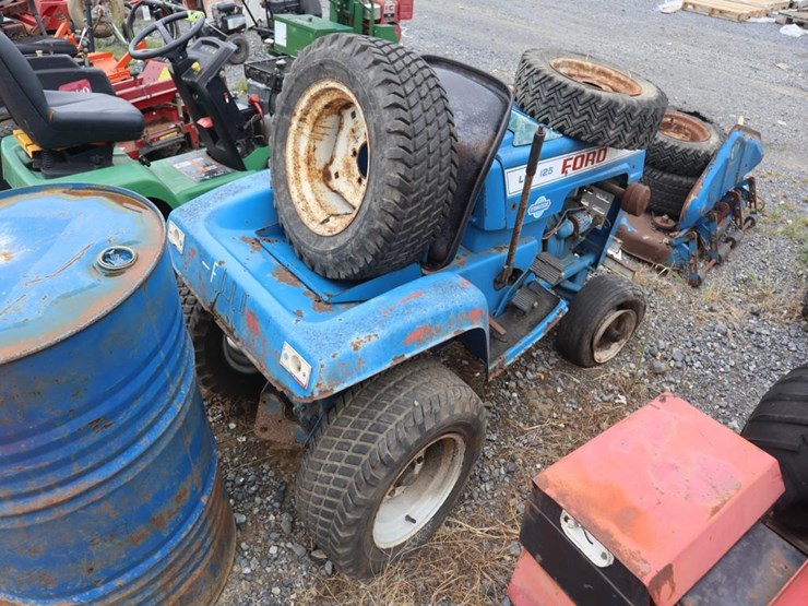 ford-lgt125-riding-mower-image-6