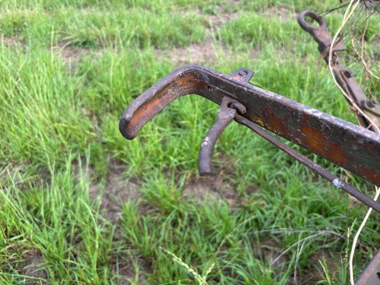 moline-5-bottom-14”-pull-type-plow-image-28
