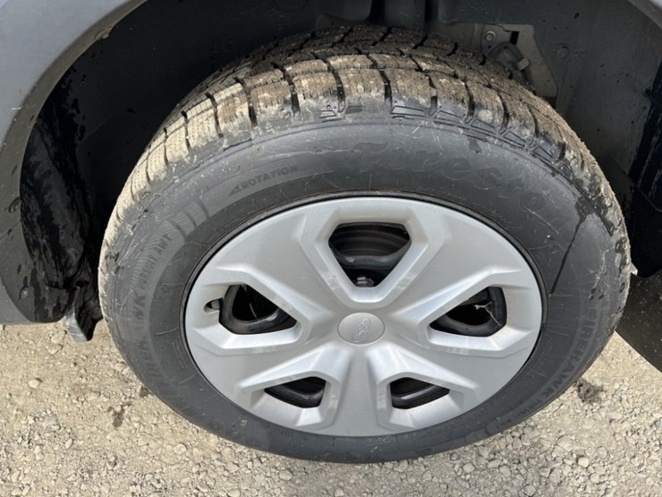 2016-ford-explorer-image-17