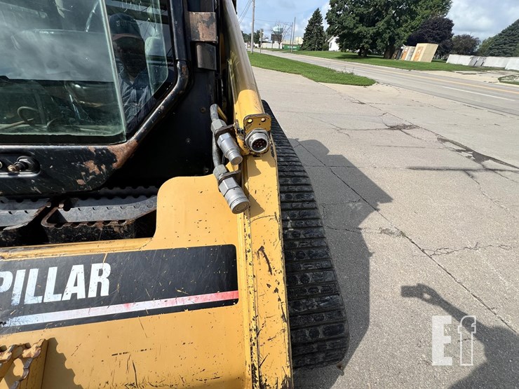 2004-caterpillar-277b-image-21