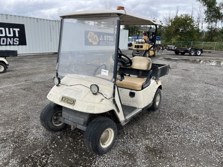 ez-go-textron-golf-cart-image-1