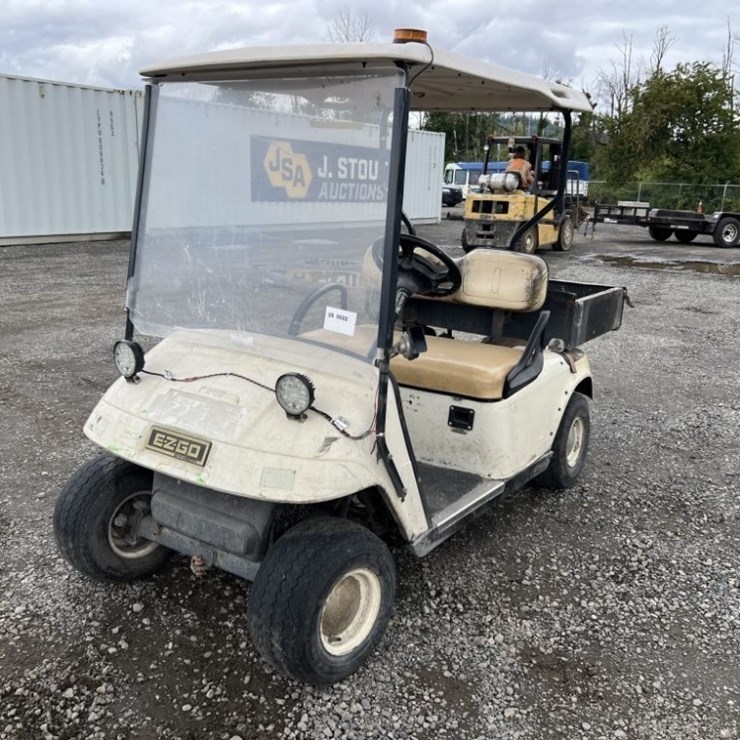 EZ-GO Textron Golf Cart
