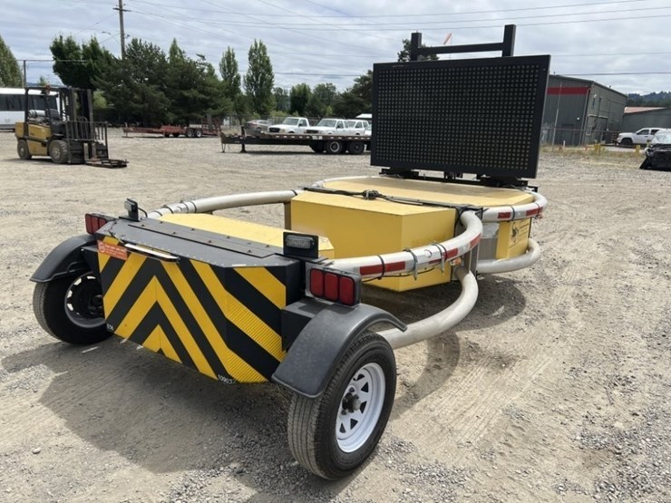 2010-scorpion-tl3-tma-s/a-towable-attenuator-image-4