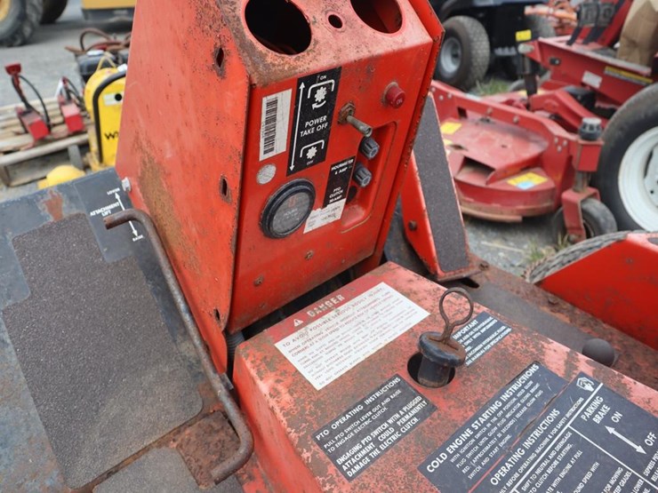 jacobson-riding-mower-image-12