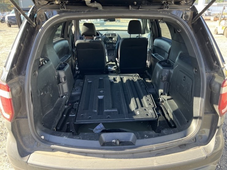 2018-ford-explorer-image-23