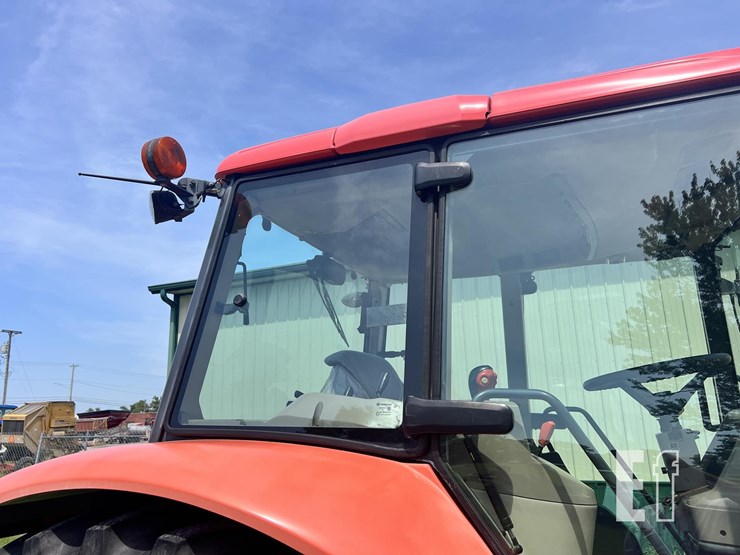 2005-kubota-m125x-image-4