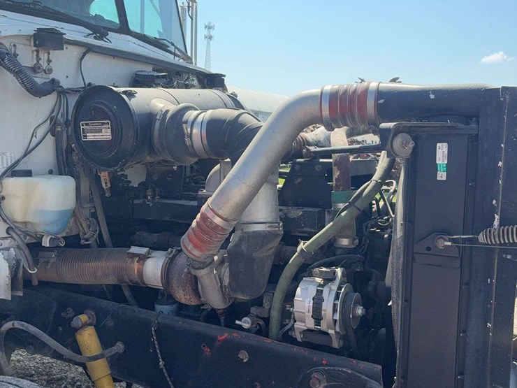 1994-peterbilt-377-image-32