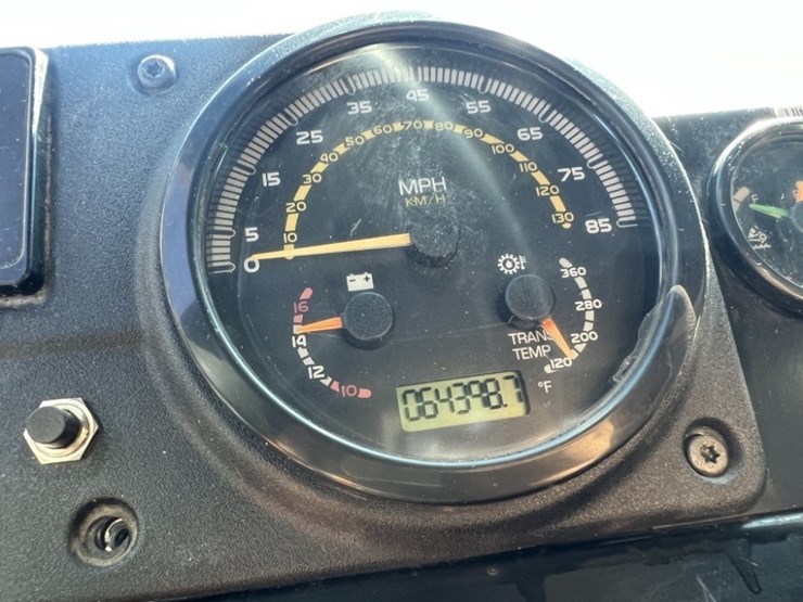 2015-mack-leu612-image-23