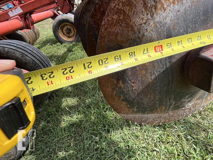 massey-ferguson-820-image-10