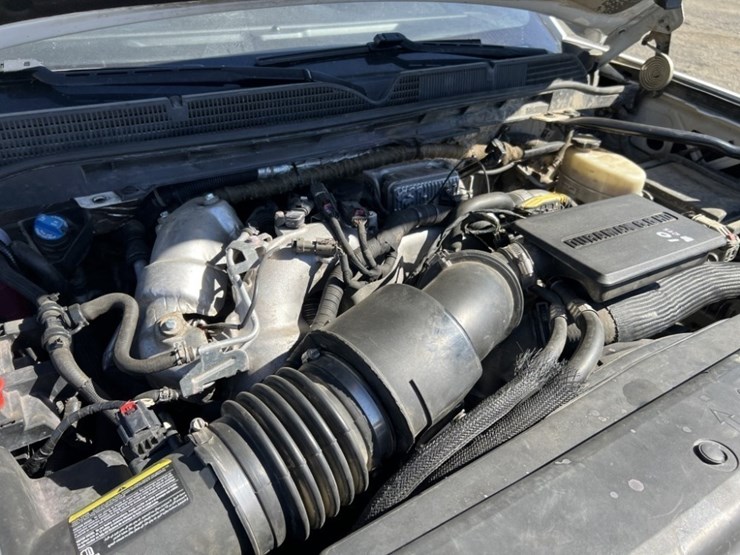 2017-gmc-sierra-3500-image-11