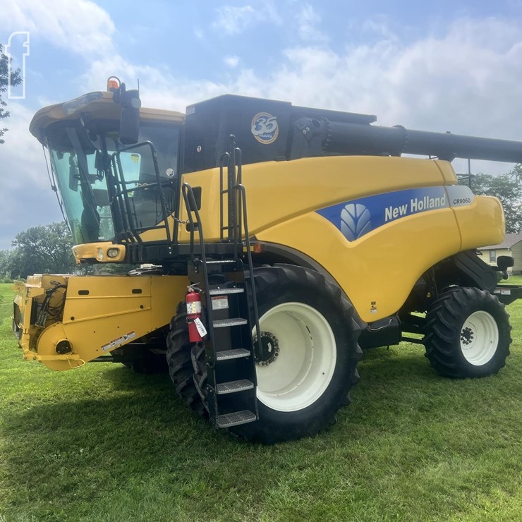 2010 NEW HOLLAND CR9060