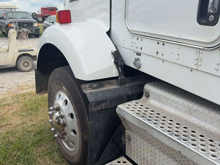 2003-kenworth-t800-image-19