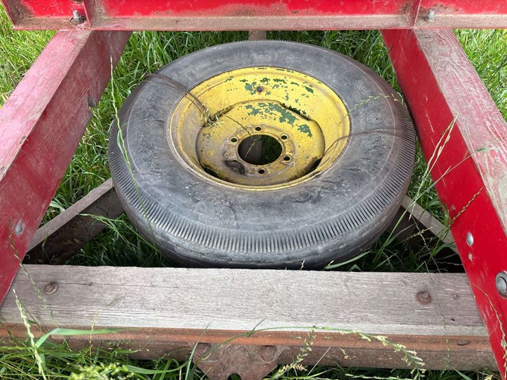 heider-gravity-box-and-john-deere-running-gear-image-31
