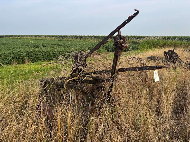 1-bottom-14”-plow-image-3