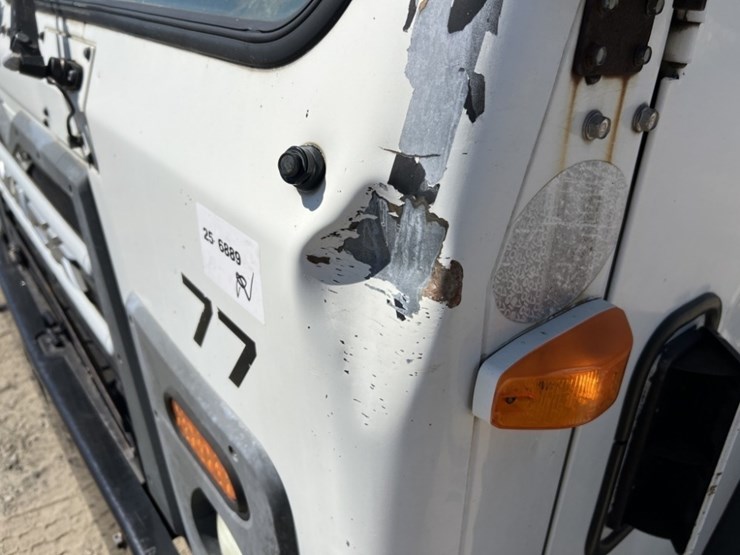 2011-mack-leu612-image-36