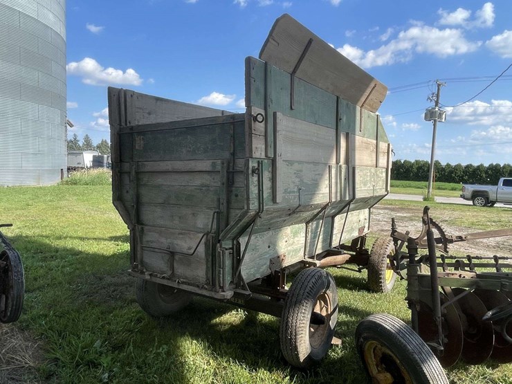 john-deere-triumph-wagon-and-running-gear-image-1