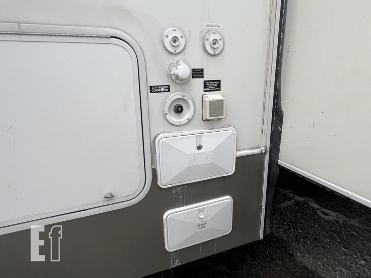 2008-keystone-rv-co-raptor-3712ts-image-6