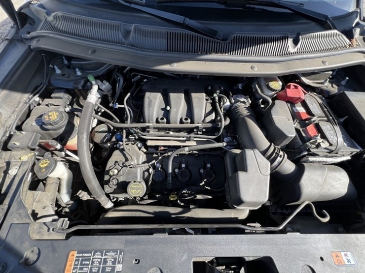 2018-ford-explorer-image-14