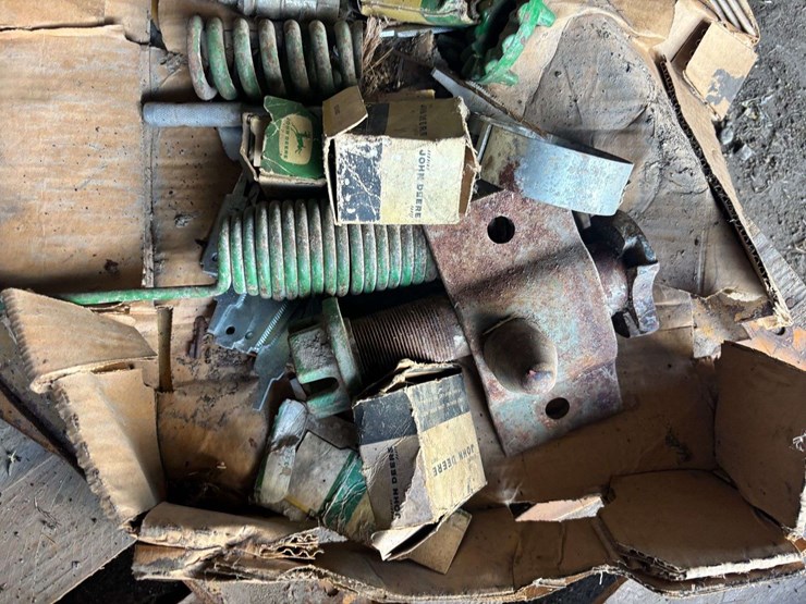 nos-john-deere-parts-and-massey-harris-fenders-image-2