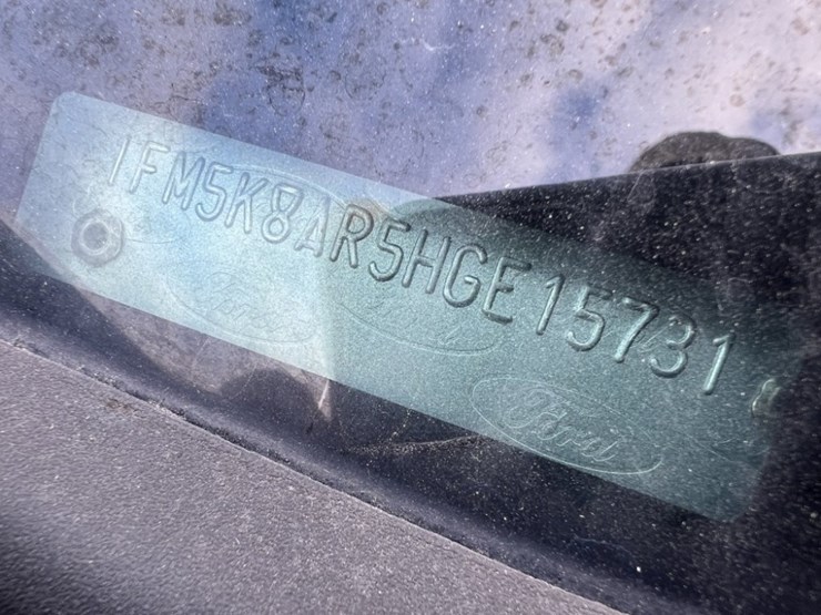 2017-ford-explorer-image-9