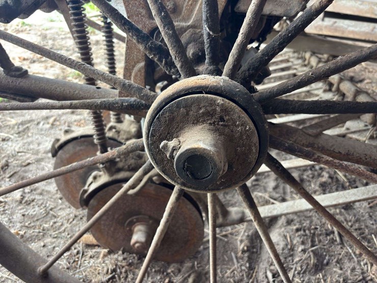 moline-8’-grain-drill-image-13