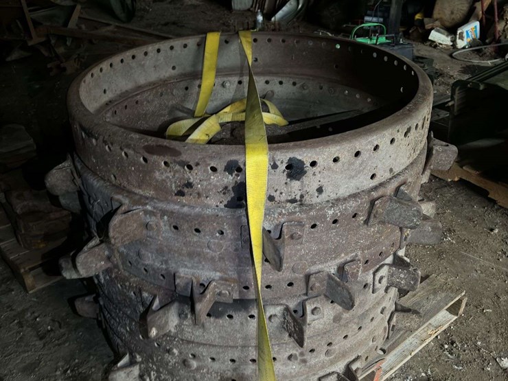 (2)-42-inch-rear-steel-wheels-with-lugs-and-extensions-image-6
