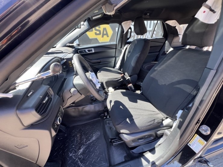 2024-ford-explorer-image-25