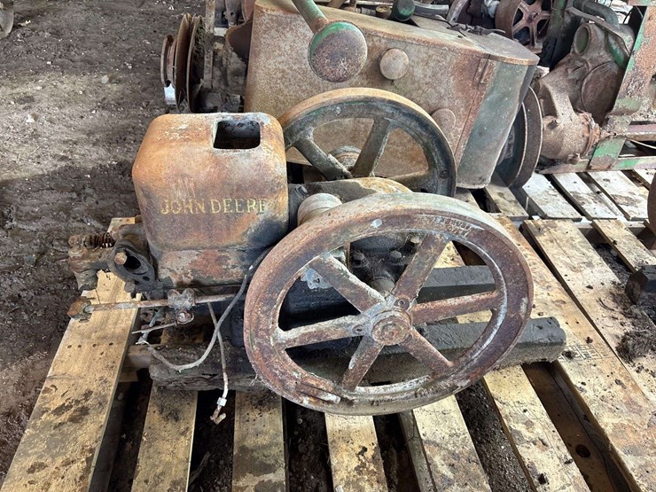 john-deere-model-e-1.5-hp-engine-image-1