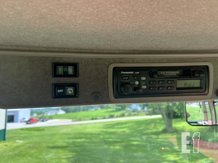 2005-kubota-m125x-image-51