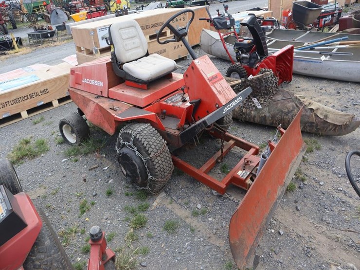 jacobson-riding-mower-image-2