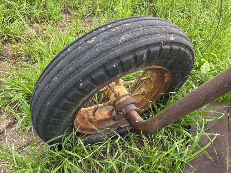 moline-5-bottom-14”-pull-type-plow-image-35