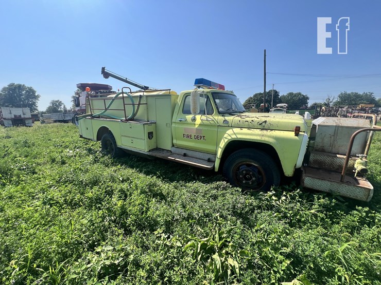 1975-ford-f750-image-2