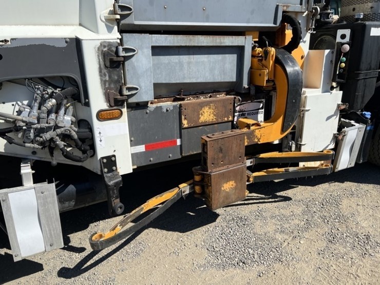 2011-mack-leu612-image-18