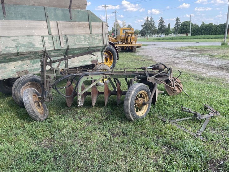 john-deere-disk-plow-image-1