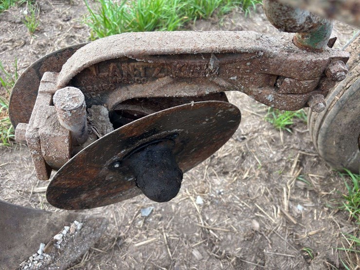 john-deere-14-image-12