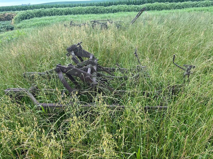 2-bottom-14”-two-way-plow-image-4