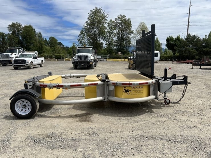 2010-scorpion-tl3-tma-s/a-towable-attenuator-image-3