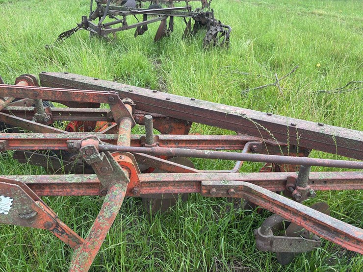 ji-case-5-bottom-14"-pull-type-plow-image-20