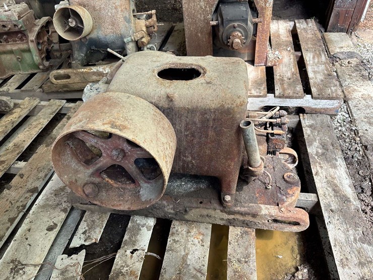 3-5-hp-international-harvester-la-engine-image-3