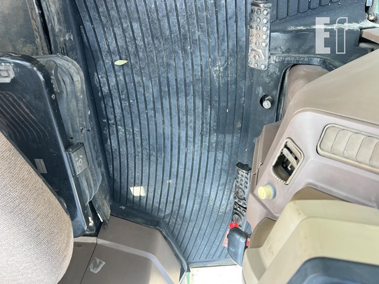 1992-john-deere-7800-image-45
