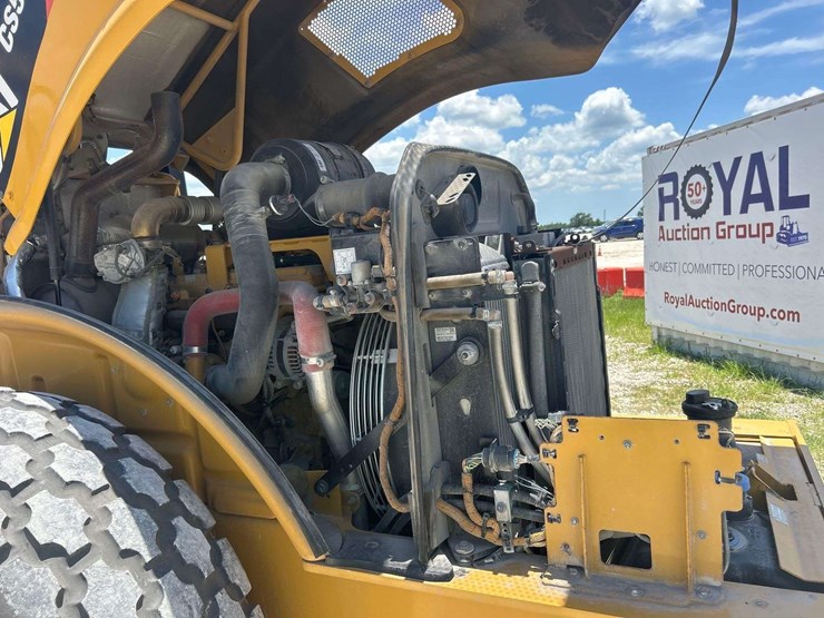 2018-caterpillar-cs54b-image-7