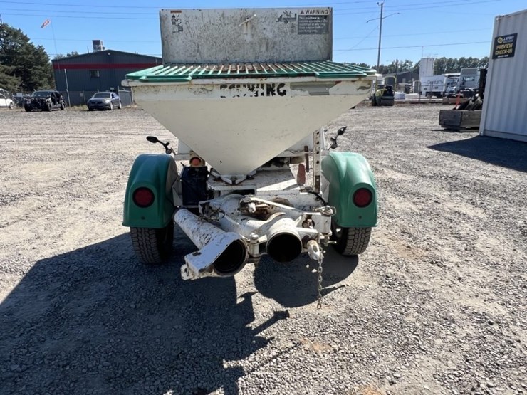 2005-schwing-p88-towable-concrete-pump-image-5