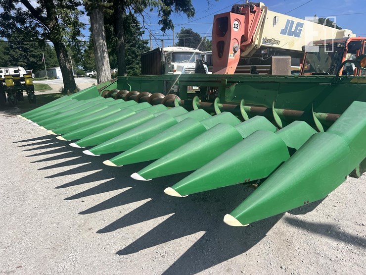 new-holland-cr9060-image-26