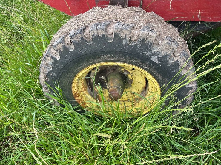 heider-gravity-box-and-john-deere-running-gear-image-39