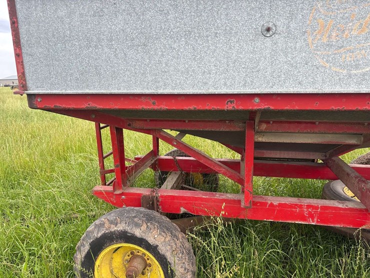heider-gravity-box-and-john-deere-running-gear-image-28