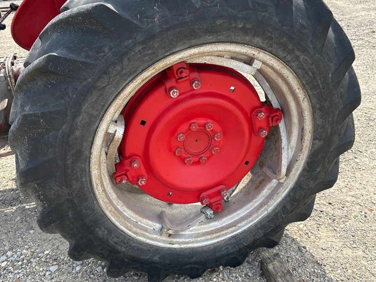 massey-ferguson-35-image-6